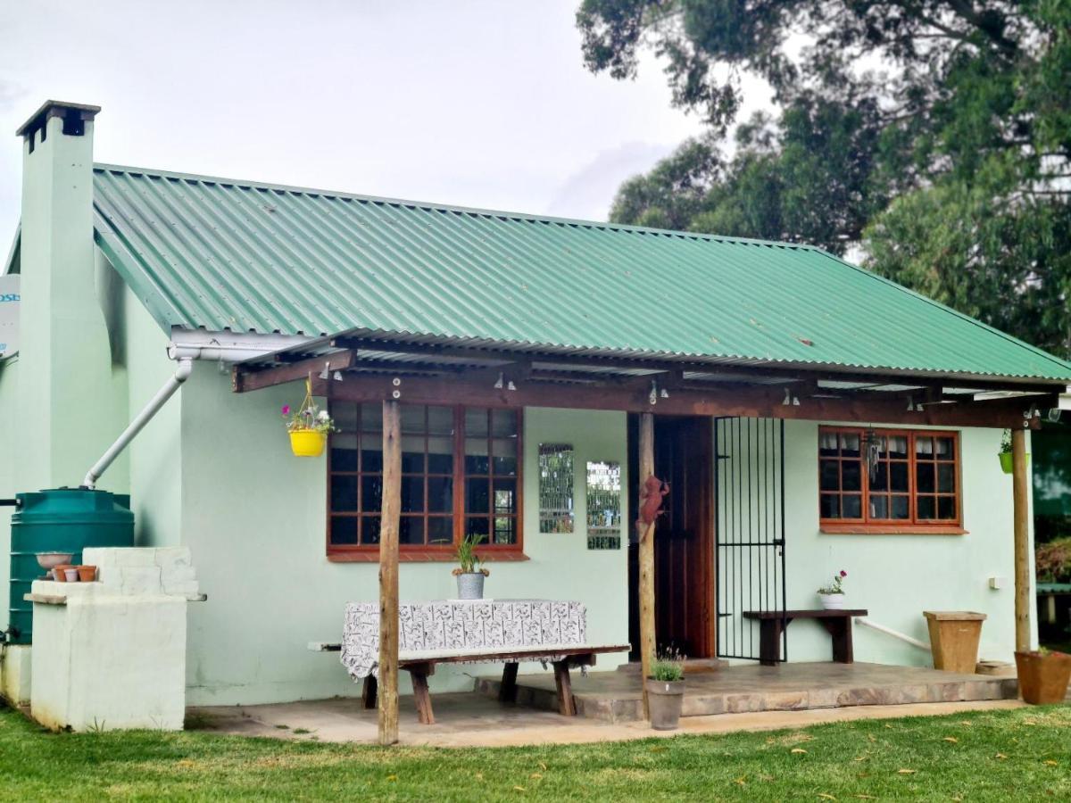Cicada Self Catering Cottage Underberg Bagian luar foto
