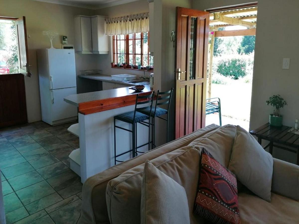 Cicada Self Catering Cottage Underberg Bagian luar foto