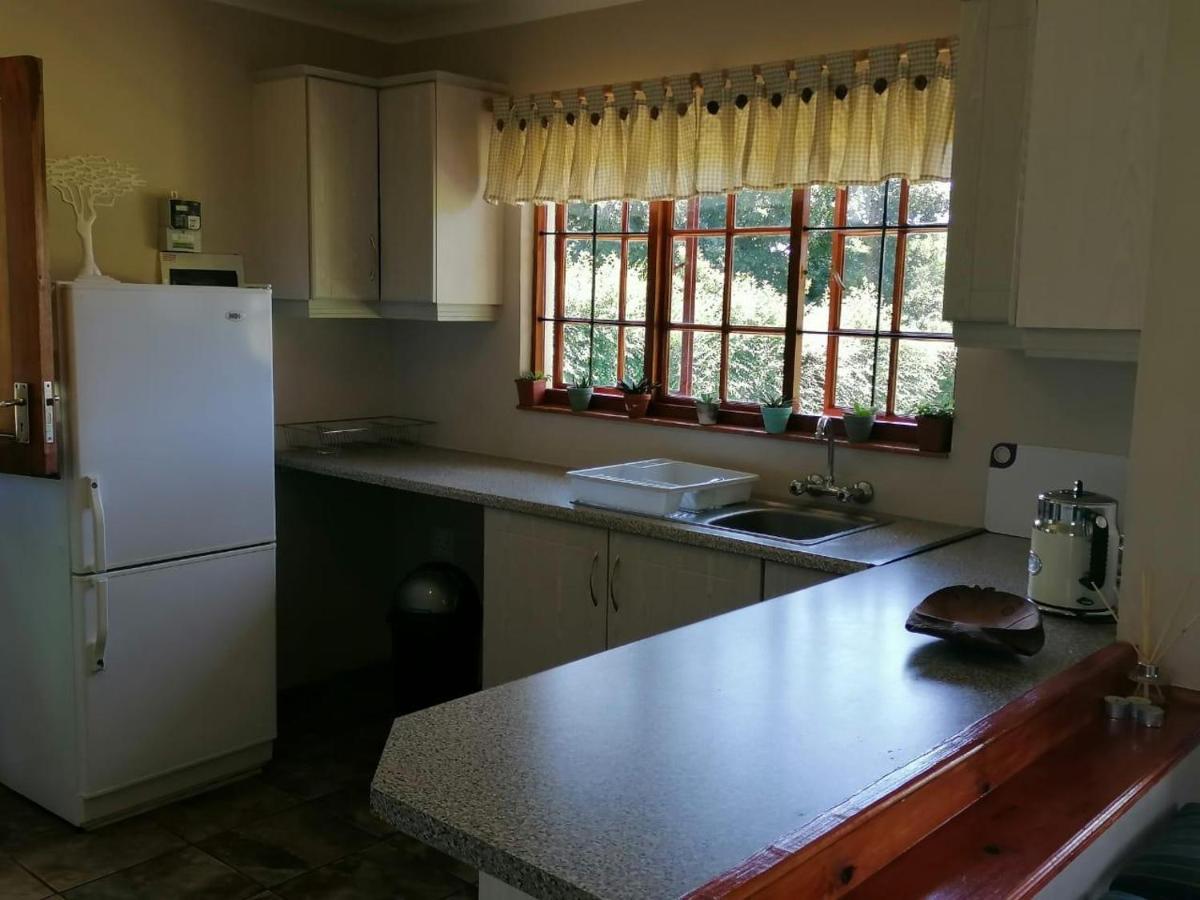 Cicada Self Catering Cottage Underberg Bagian luar foto